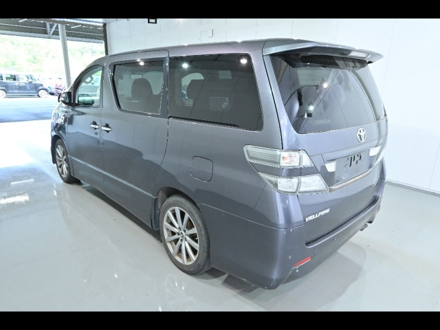TOYOTA VELLFIRE 2010