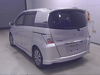 HONDA FREED 2012