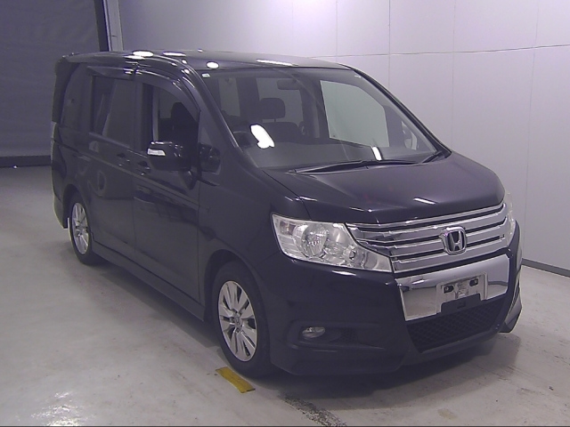 HONDA STEP WAGON 2010