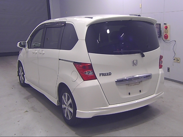 HONDA FREED 2010