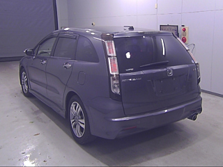 HONDA STREAM 2013
