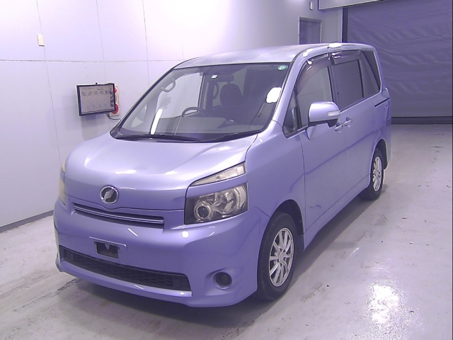 TOYOTA VOXY 2008