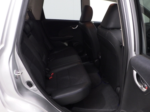 HONDA FIT SHUTTLE 2014