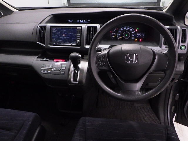 HONDA STEP WAGON 2011