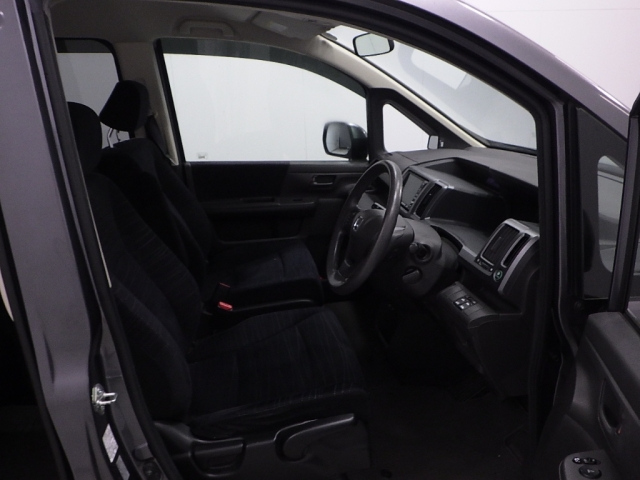 HONDA STEP WAGON 2011