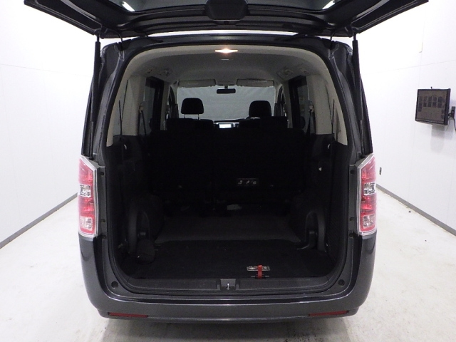 HONDA STEP WAGON 2011