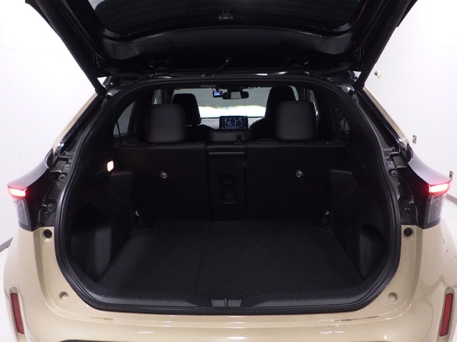 TOYOTA YARIS CROSS 2023