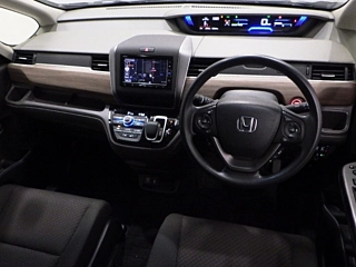 HONDA FREED 2022