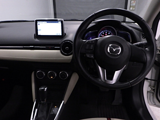 MAZDA DEMIO 2015