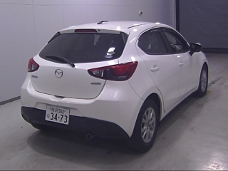 MAZDA DEMIO 2015