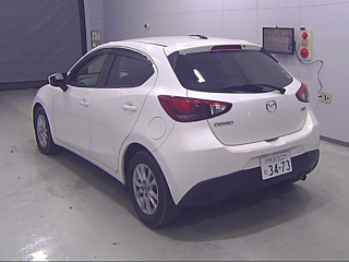 MAZDA DEMIO 2015