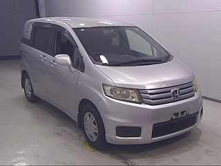 HONDA FREED 2010