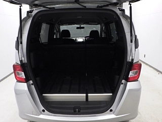 HONDA FREED 2010