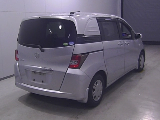 HONDA FREED 2010