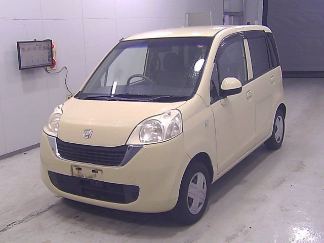 HONDA LIFE 2010
