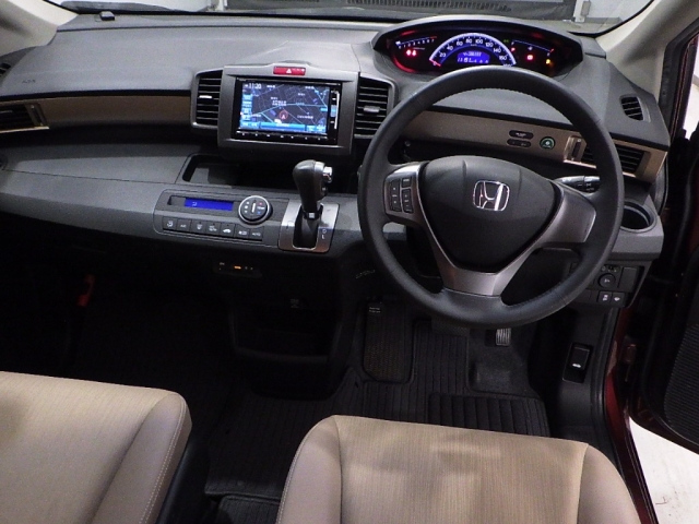 HONDA FREED 2014