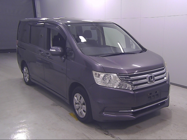 HONDA STEP WAGON 2014