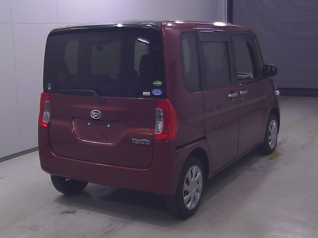 DAIHATSU TANTO 2016