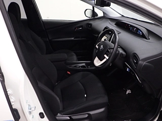 TOYOTA PRIUS 2017