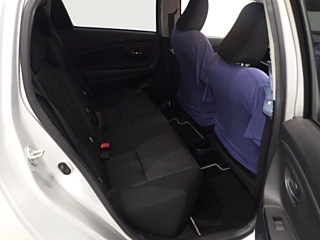 TOYOTA VITZ 2019
