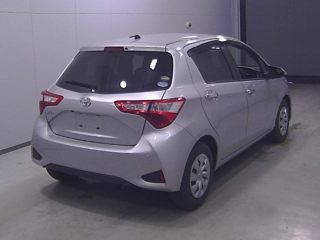 TOYOTA VITZ 2019