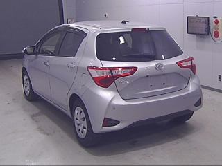TOYOTA VITZ 2019