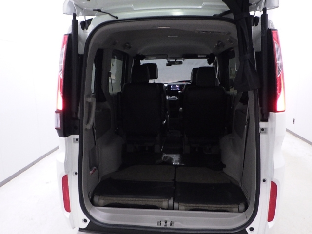 HONDA STEP WAGON 2016