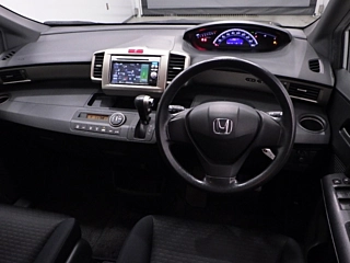 HONDA FREED 2010