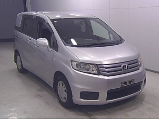 HONDA FREED 2010