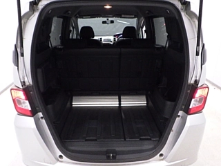 HONDA FREED 2010