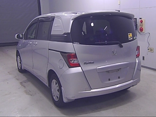 HONDA FREED 2010