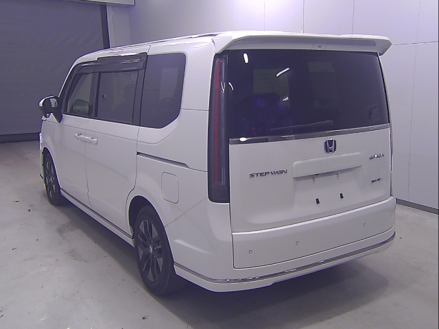 HONDA STEP WAGON 2023