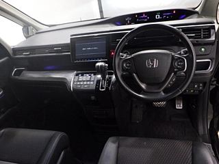 HONDA STEP WAGON 2017