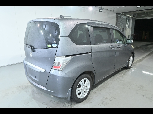 HONDA FREED 2012