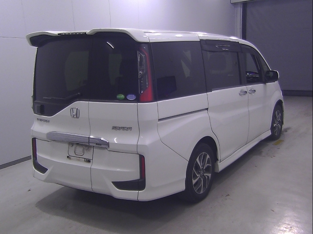 HONDA STEP WAGON 2015