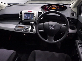 HONDA FREED 2010