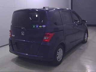 HONDA FREED 2010