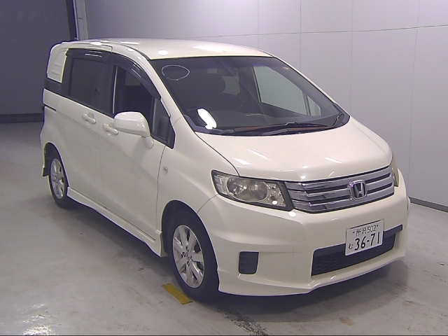 HONDA FREED 2011