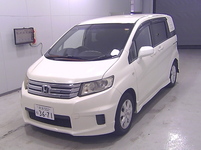 HONDA FREED 2011
