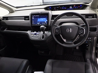 HONDA FREED 2023