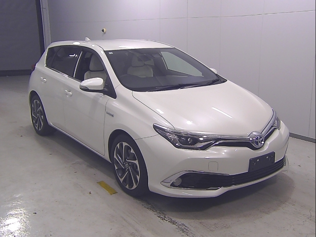 TOYOTA AURIS 2016