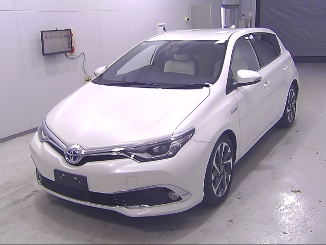 TOYOTA AURIS 2016
