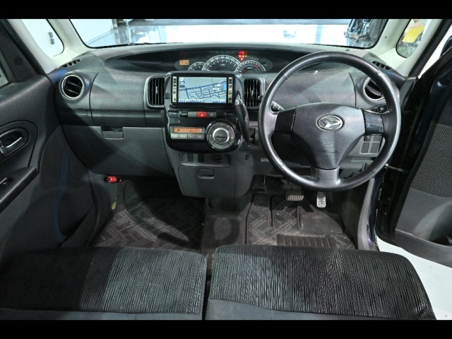 DAIHATSU TANTO 2010