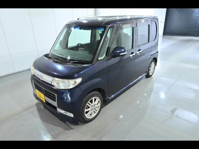 DAIHATSU TANTO 2010