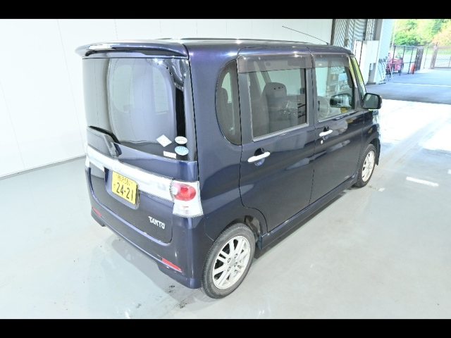 DAIHATSU TANTO 2010
