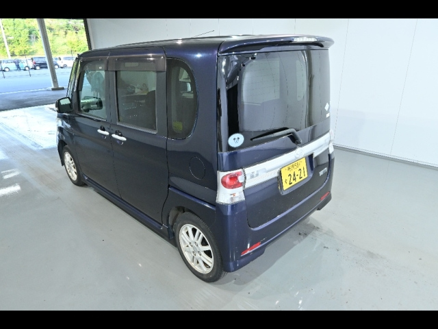 DAIHATSU TANTO 2010