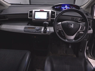 HONDA FREED 2012