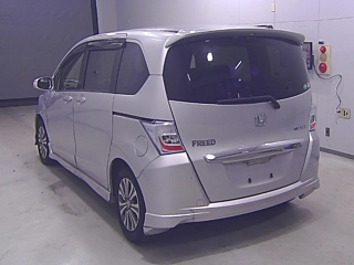 HONDA FREED 2012