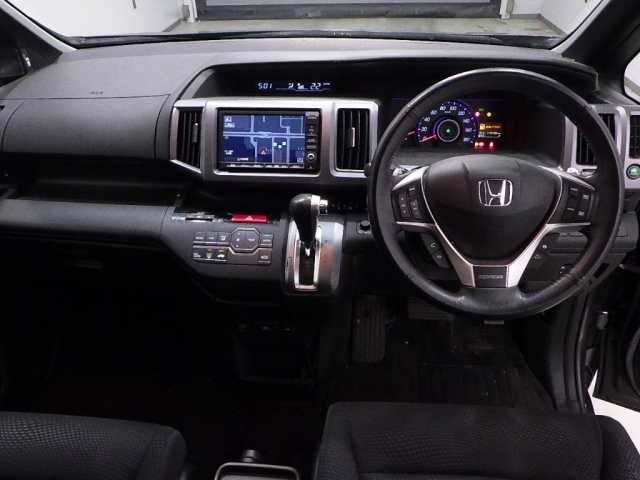 HONDA STEP WAGON 2012