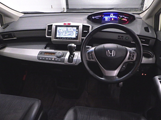 HONDA FREED 2012